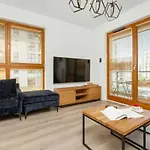 Klimatyzowany Apartament Z Parkingiem By Rent Like Home