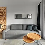 Waterlane Island - Riverview Pool, Spa & Gym By Downtown Apartments