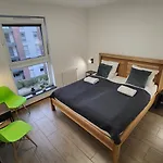 Angielska 96