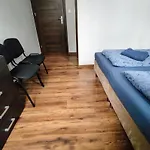 SWEET HOME HOSTEL Pokoje Gościnne Guest Rooms Privatzimmer OLD TOWN