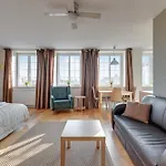 Dom & House - Apartments Old Town Targ Rybny - Self Check-In, Parking, River View