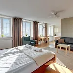 Dom & House - Apartments Old Town Targ Rybny - Self Check-In, Parking, River View