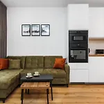 Mlode Miasto Doki Apartments By Happystay