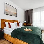 Mlode Miasto Doki Apartments By Happystay