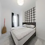 3 City Apartments - White 2