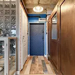 Cats & Crafts Loft By Downtown Apartments