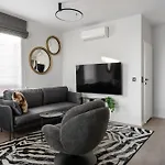 Scala 60E City Center Premium Apartments With Parking By Lion Apartments