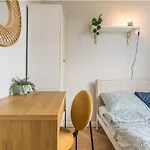 Bigly Room