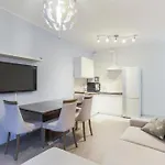 Apartmate- Riverside Jaglana Oldtown Apartments With View