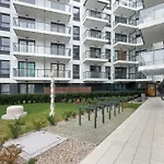 Modern & Bright Studio With Garden By Rent Like Home