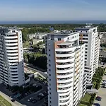 Baltic Shore Apartment - Close To Beach & Parking