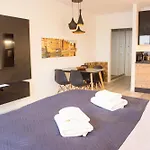 Honey Apartments