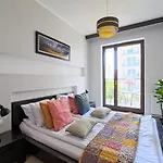 Urbannestgroup Szafarnia 7 I 8