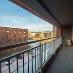 Spa Waterlane Island Deluxe 2 By Grand Apartments