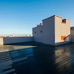 Spa Waterlane Island Deluxe 2 By Grand Apartments