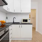 Beautiful & Comfortable Spacious Apartment In Gdansk By Noclegi Renters