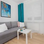 Beautiful & Comfortable Spacious Apartment In Gdansk By Noclegi Renters