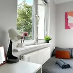 Mmrent Mary\'S Room