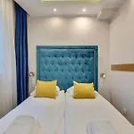 Flatbook - City Center Spa Apartments Waterlane Island