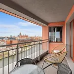 Waterlane Island - Riverview Pool, Spa, Gym & Parking By Downtown Apartments