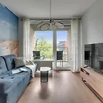 Chlebova - Riverside View Terrace, Free Parking, Gym & Kidsplay By Downtown Apartments