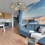Chlebova - Riverside View Terrace, Free Parking, Gym & Kidsplay By Downtown Apartments