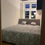 Let\'S Stay Apartments - Coral