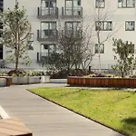 Zurawie Modern Apartment