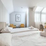 Retro Boutique By Northside Apartments