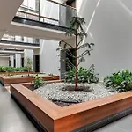 Scala City Center By Downtown Apartments
