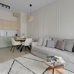 Bulvar & Parking By Downtown Apartments