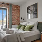Deo Plaza Riverside & Radisson Spa By Downtown Apartments
