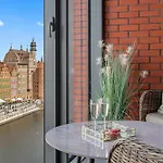 Deo Plaza Riverside & Radisson Spa By Downtown Apartments