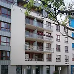 Apartament Z Widokiem Na Dworek
