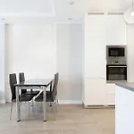 Bently Platinium - Double Bedroom Seaside