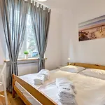 Dom & House - Apartments Old Town Grobla