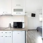 Zk By Happy 7 Apartments