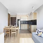 Ms Apartments 4 Seasons VI