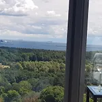 16Th Floor View On The Sea And City. 15 Minutes Walk To The Beach.