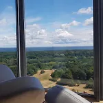 16Th Floor View On The Sea And City. 15 Minutes Walk To The Beach.