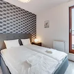 Aura Island Apartments Old Town