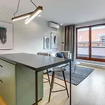 Aura Island Apartments Old Town
