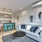 Aura Island Apartments Old Town