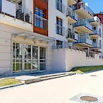 Four - Neptun Park By Oneapartments