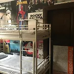 High 5 Hostel