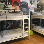 High 5 Hostel