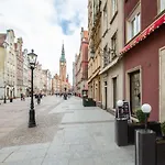 Vintage Apartment Gdansk Old Town By Renters
