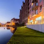 Waterlane Island - Old Town Apartments By Renters Prestige