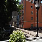Grand-Tourist Amber Rose Apartment