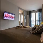 Tartaczna Street Apartment